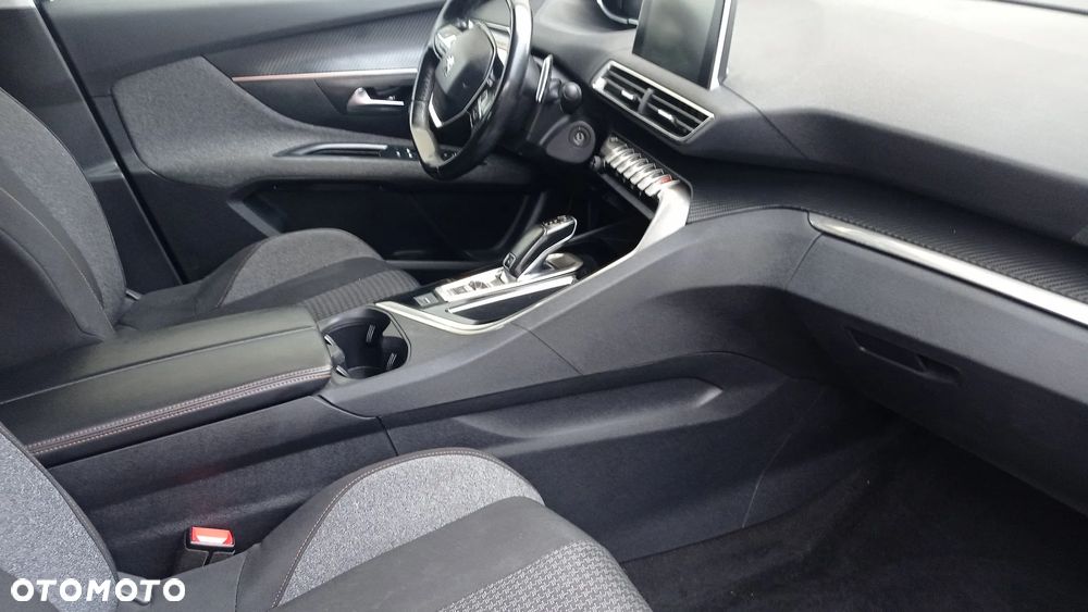 Peugeot 5008 BlueHDi 130 EAT8 Allure - 4
