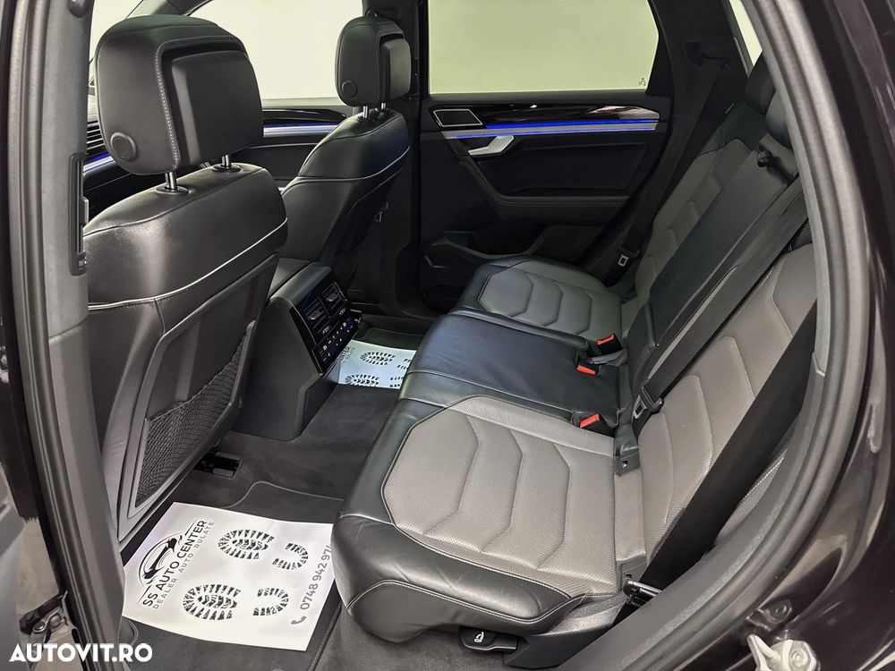 Volkswagen Touareg 3.0 V6 TDI SCR 4Motion Automatik R-Line - 24
