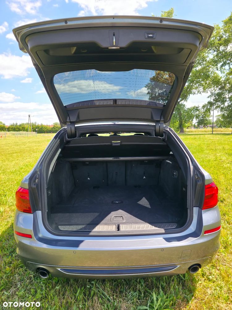 BMW Seria 5 520d Touring Sport Line - 16