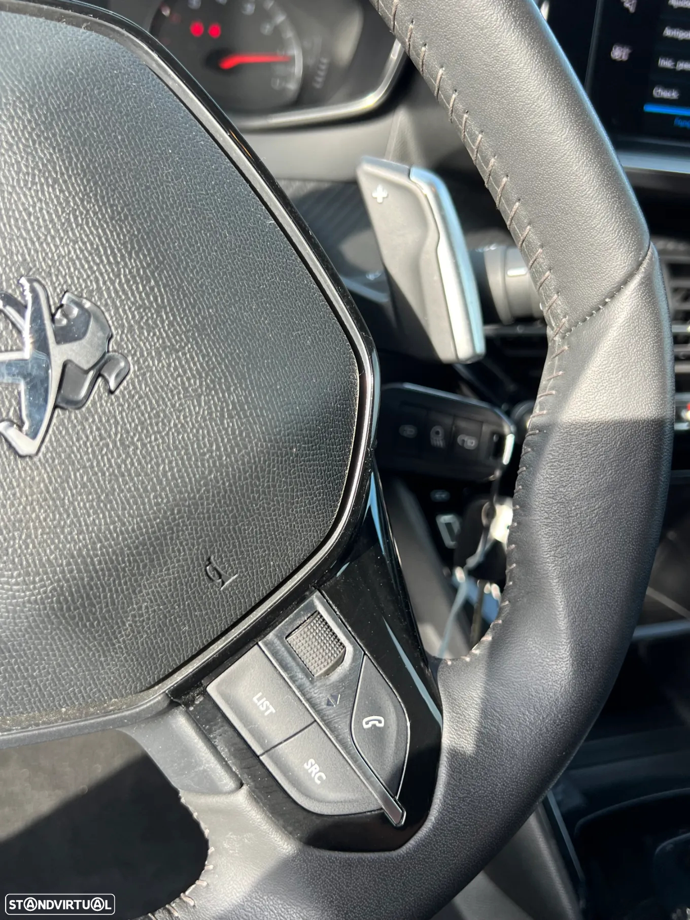 Peugeot 208 1.2 PureTech Allure Pack EAT8 - 18