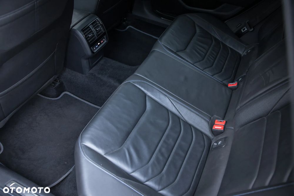 Volkswagen Arteon 2.0 TSI 4Motion R DSG - 27