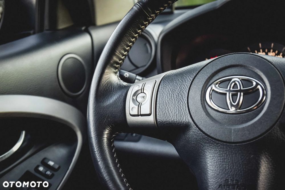 Toyota RAV4 2.0 VVT-i Sol - 34
