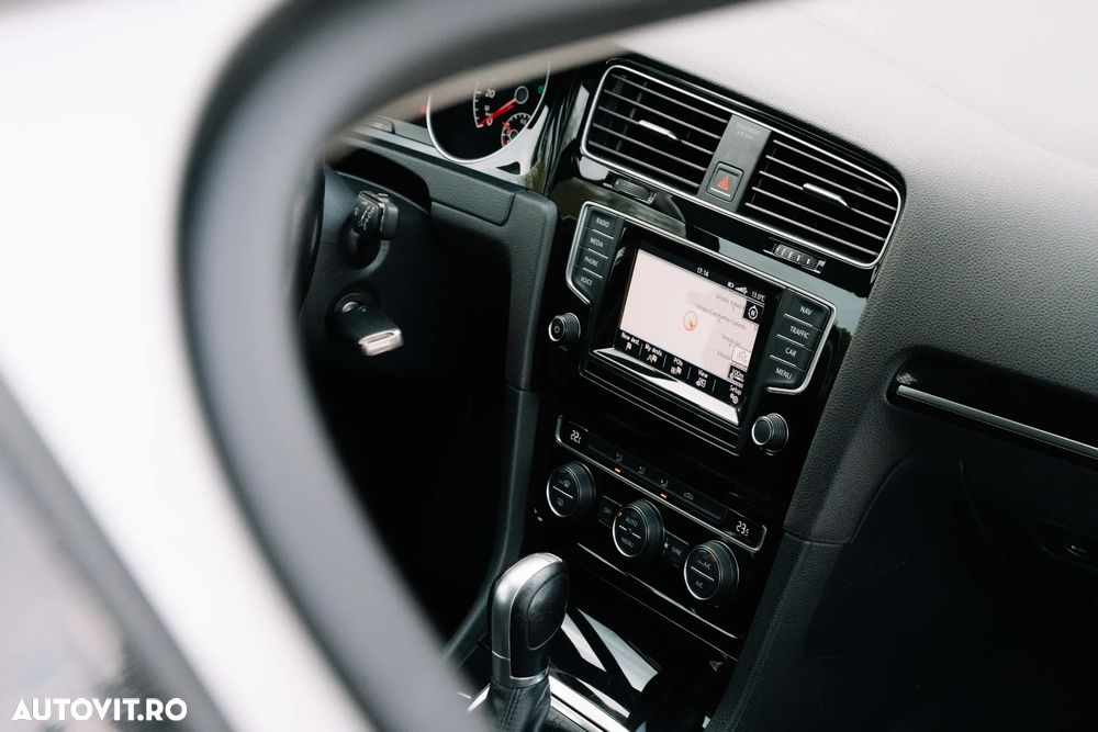 Volkswagen Golf 1.6 TDI DSG BMT Highline - 30