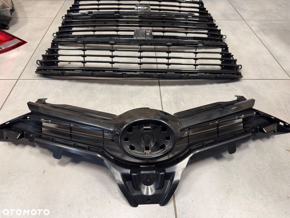 Toyota Auris II atrapa grill zderzaka - 2