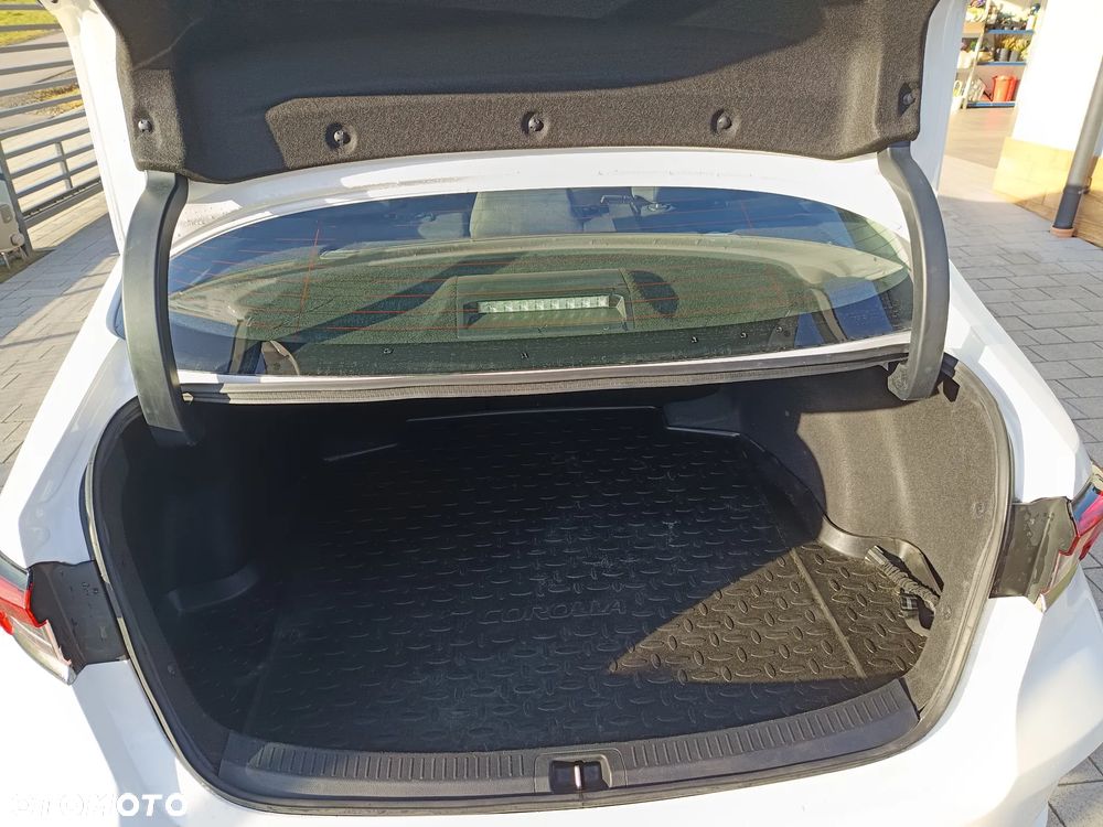 Toyota Corolla 1.5 Comfort - 11