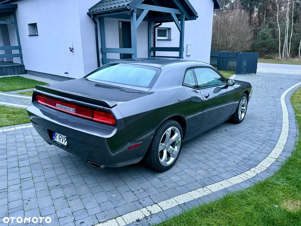 Dodge Challenger - 7