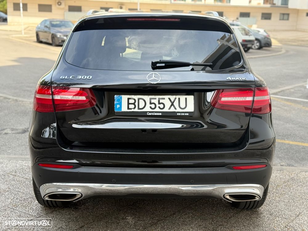 Mercedes-Benz GLC 300 4Matic 9G-TRONIC AMG Line - 34