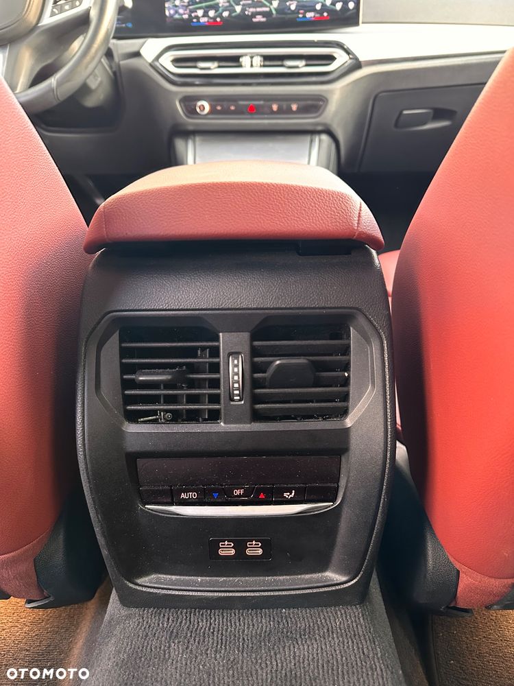 BMW Seria 3 330e Touring xDrive M Sport - 16