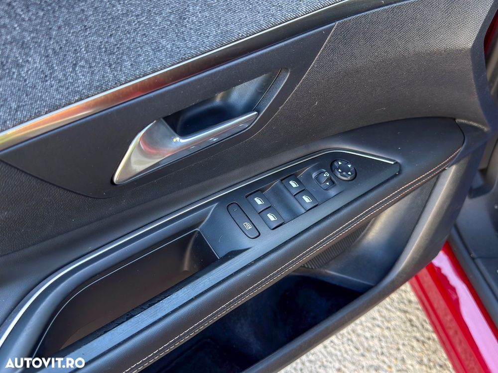 Peugeot 3008 1.2 PureTech Turbo S&S GT-Line - 36