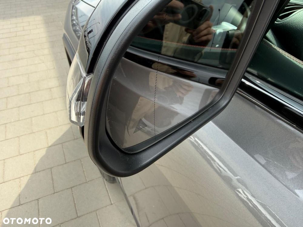 Mercedes-Benz GLB 200 d AMG Line 8G-DCT - 15