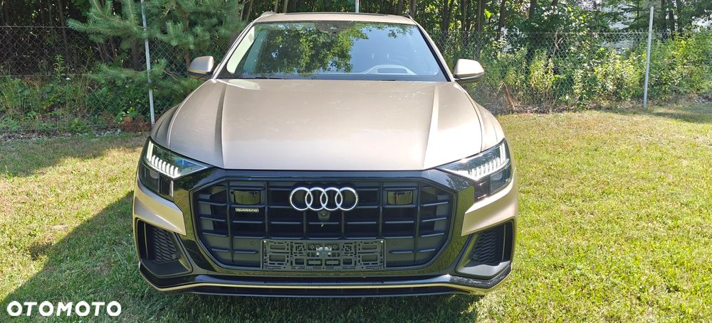 Audi Q8 - 2