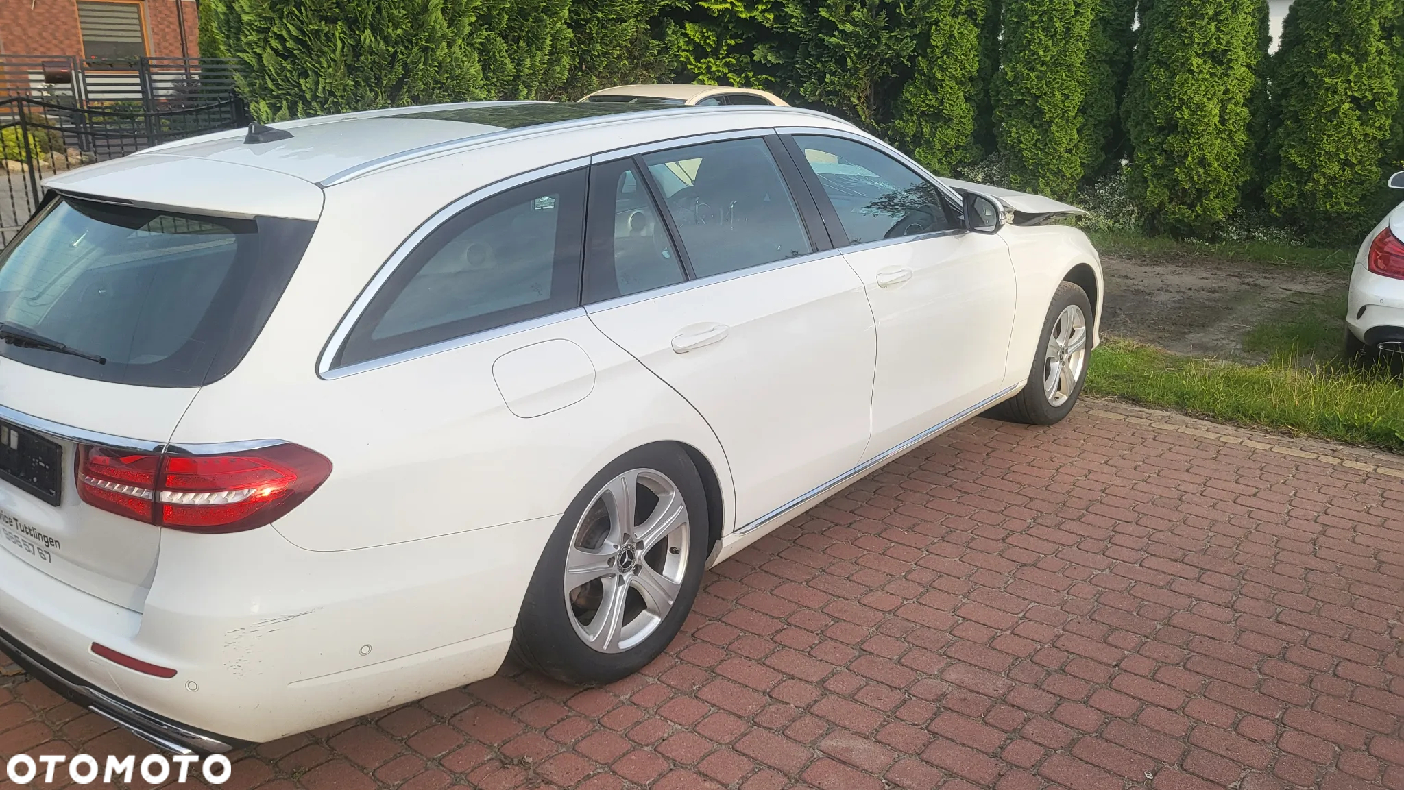 Mercedes-Benz Klasa E 220 d 4Matic T 9G-TRONIC - 19