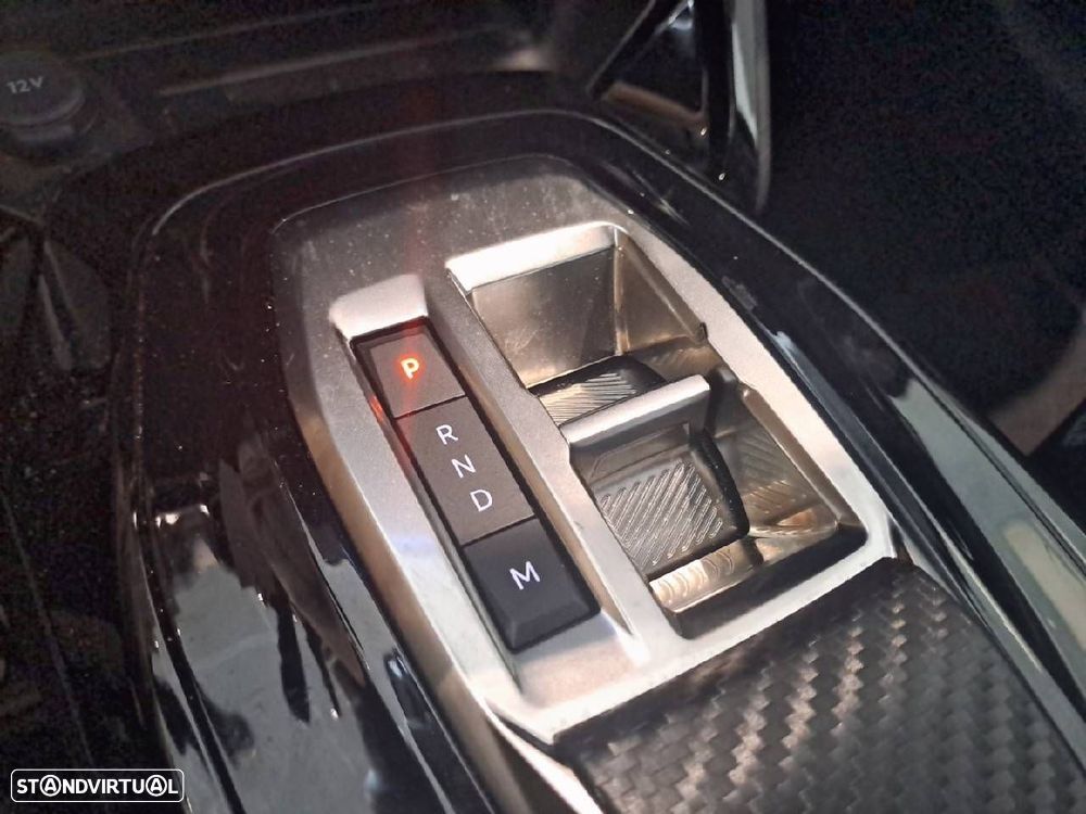 Peugeot 208 1.2 Hybrid Allure e-DCS6 - 17