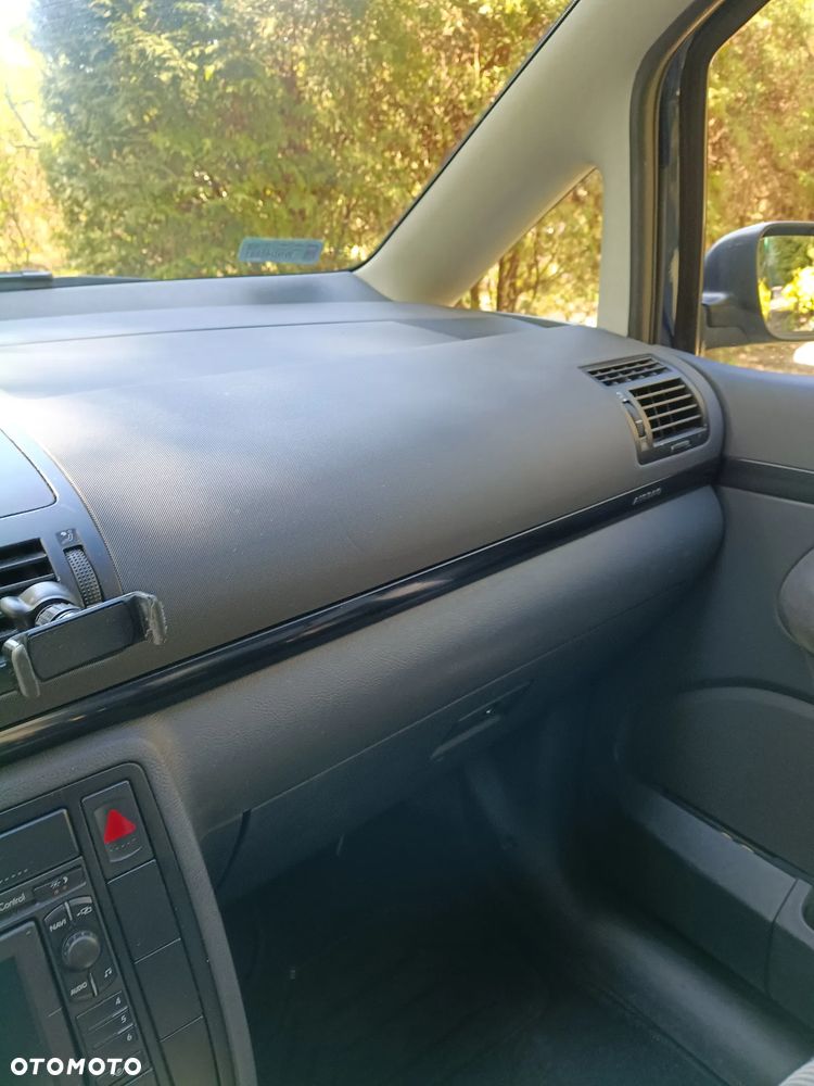 Volkswagen Sharan 1.9 TDI Comfortline Tiptr - 9