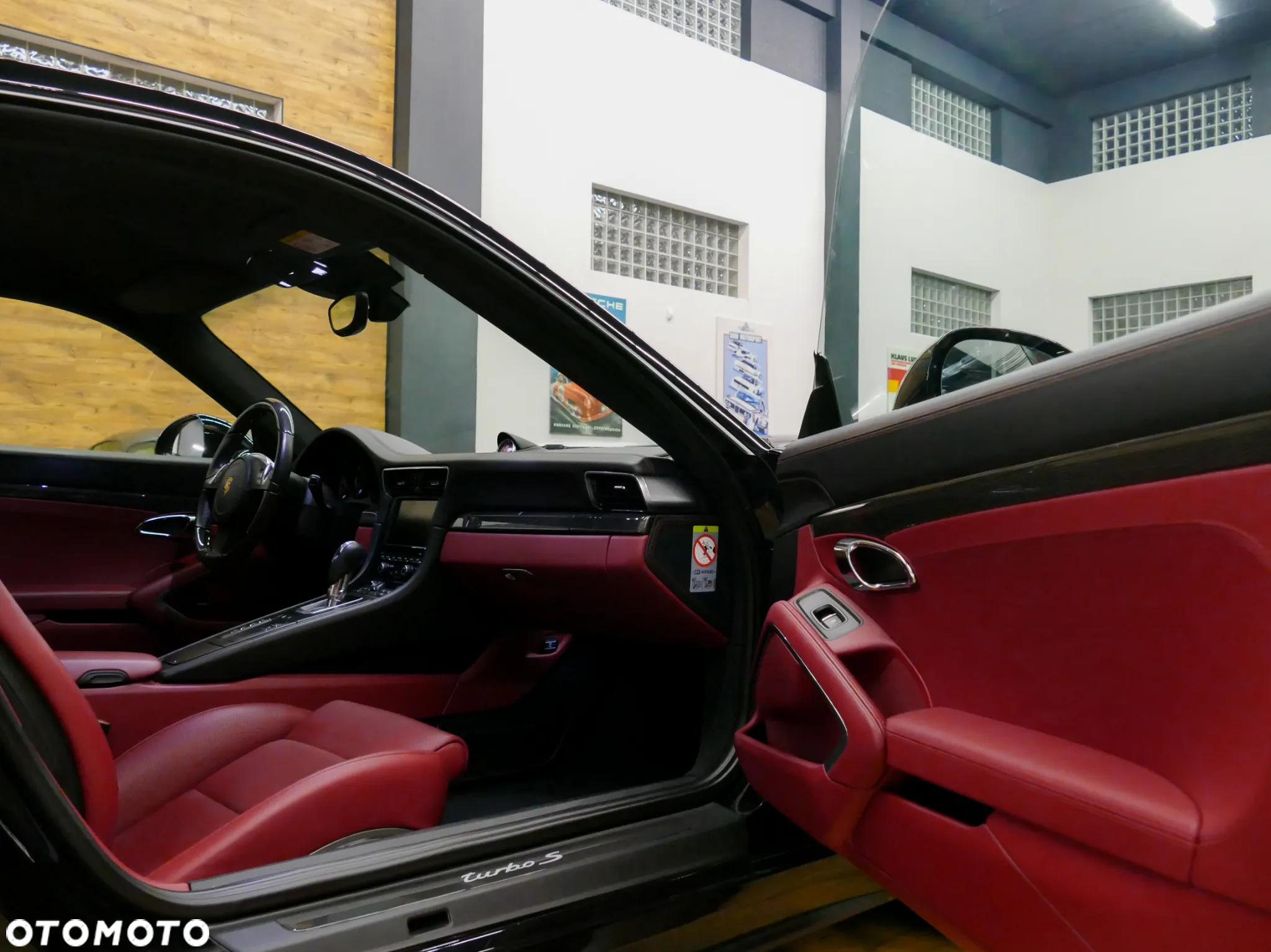 Porsche 911 Turbo S - 10