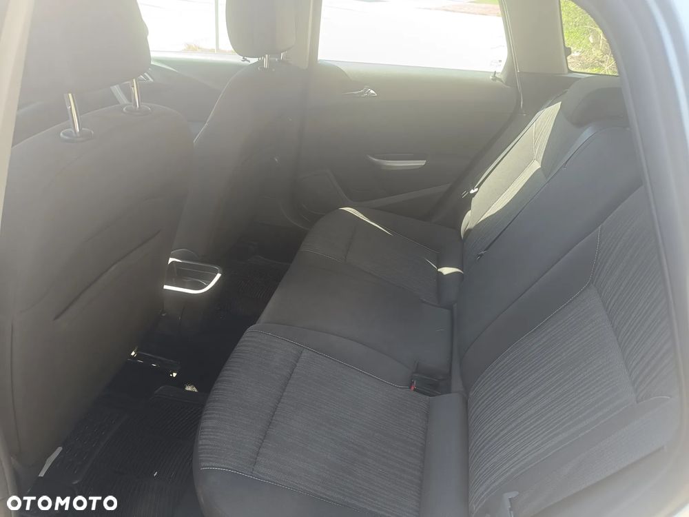 Opel Astra 1.7 CDTI DPF 150 Jahre - 6