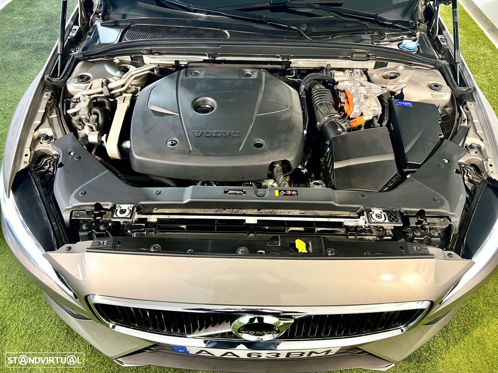 Volvo V60 2.0 T8 AWD TE Momentum - 31