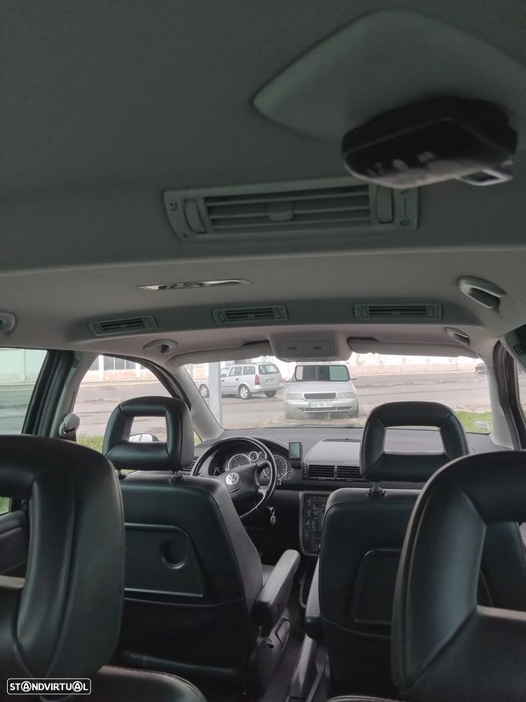 VW Sharan 2.0 TDI Confortline - 24