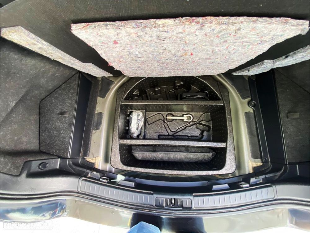 Toyota Auris Touring Sports 1.4 D-4D Com+P.Sport - 23