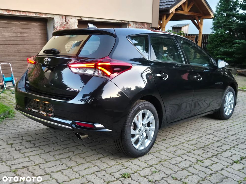 Toyota Auris - 5