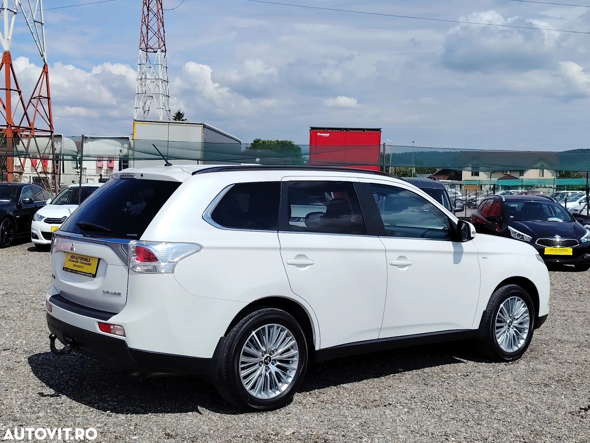 Mitsubishi Outlander 2.2 DI-D 4WD Automatik Intense - 3