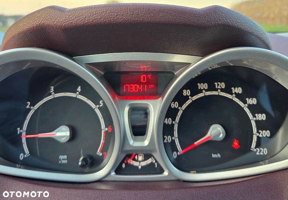 Ford Fiesta 1.25 Titanium - 30