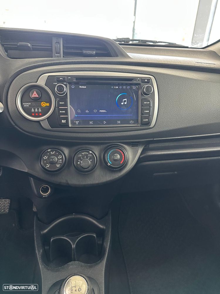 Toyota Yaris 1.0 VVT-i - 11