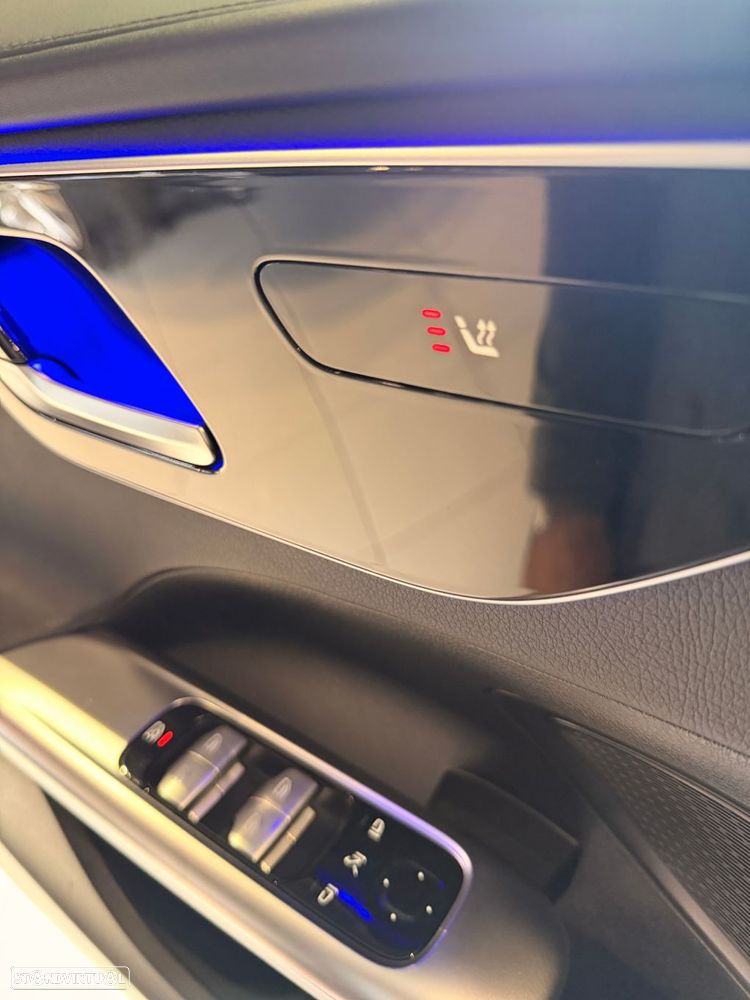 Mercedes-Benz C 300 d AMG Line - 39