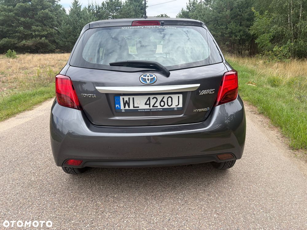 Toyota Yaris Hybrid 100 Active EU6 - 4