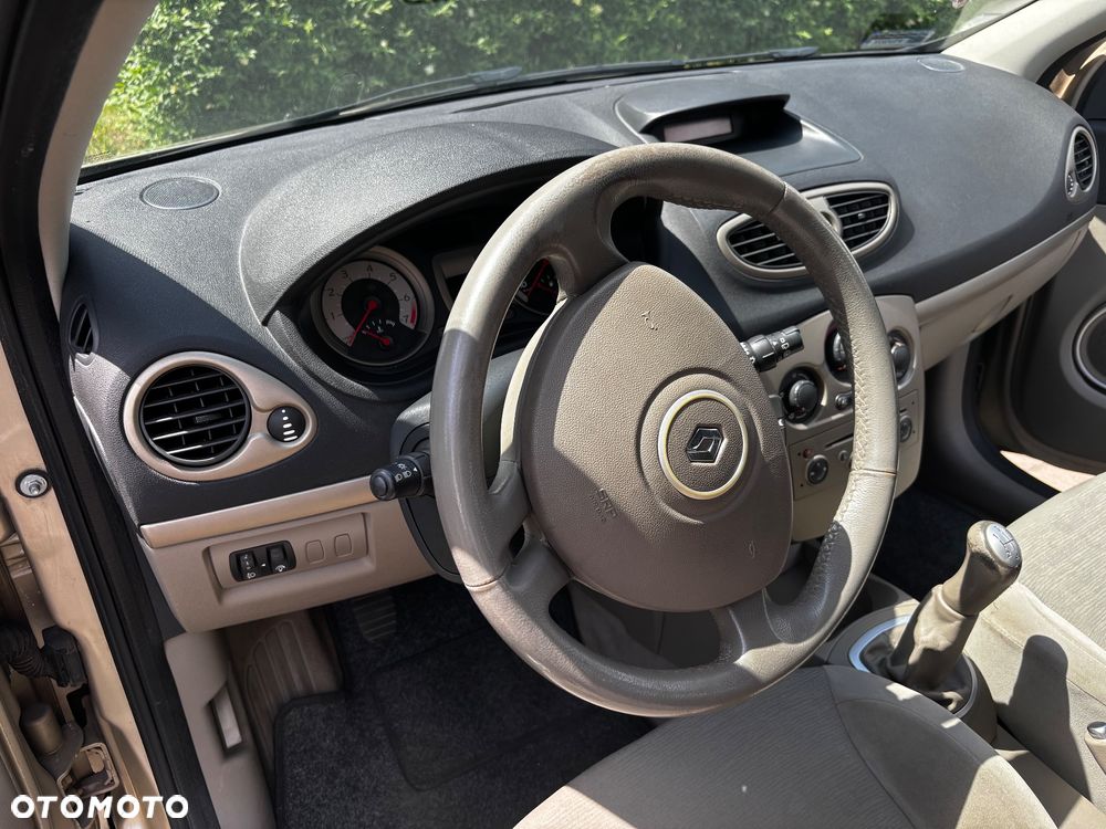 Renault Clio 1.2 16V Extreme - 5