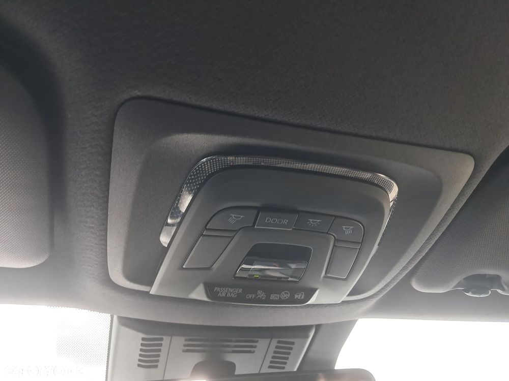 Toyota C-HR 2.0 PHEV Dynamic Force Style - 28