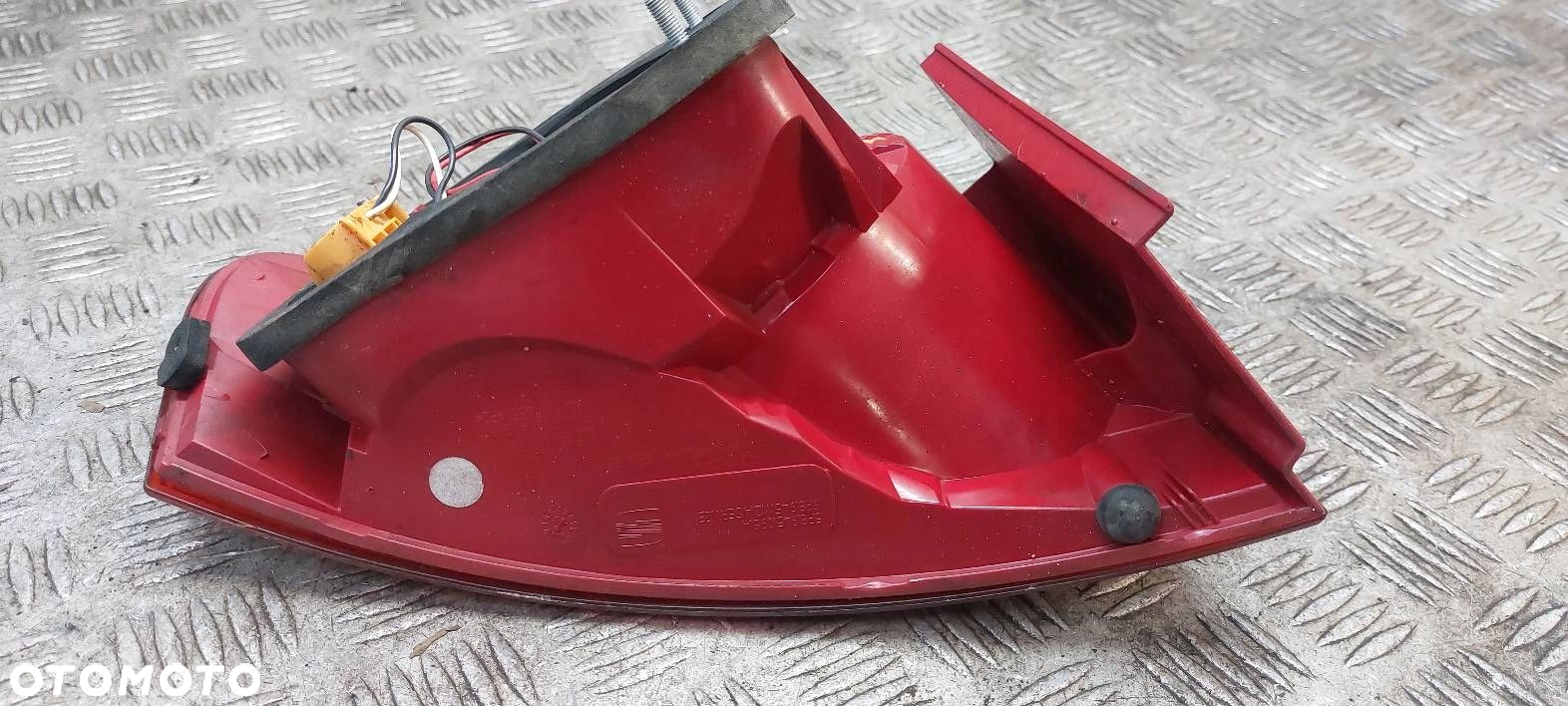 LAMPA PRAWY TYŁ ALTEA XL LIFT EUROPA - 2