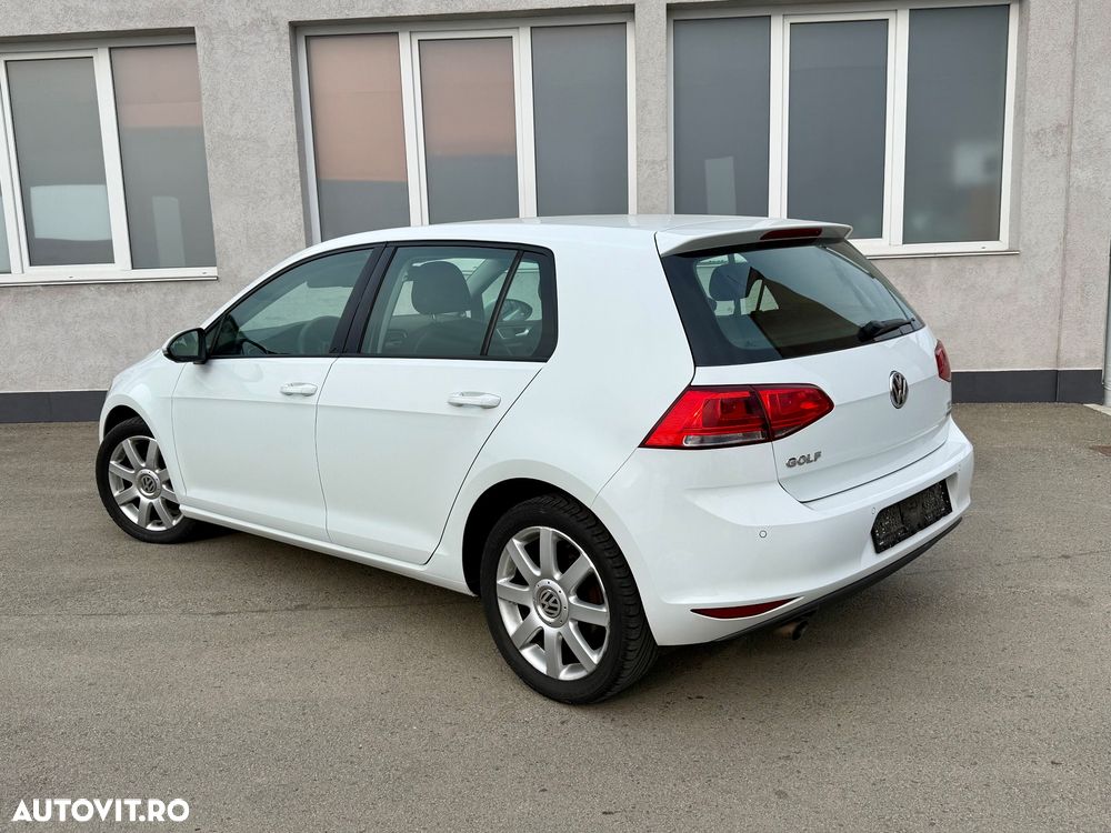 Volkswagen Golf 1.6 TDI BlueMotion Technology Trendline - 12