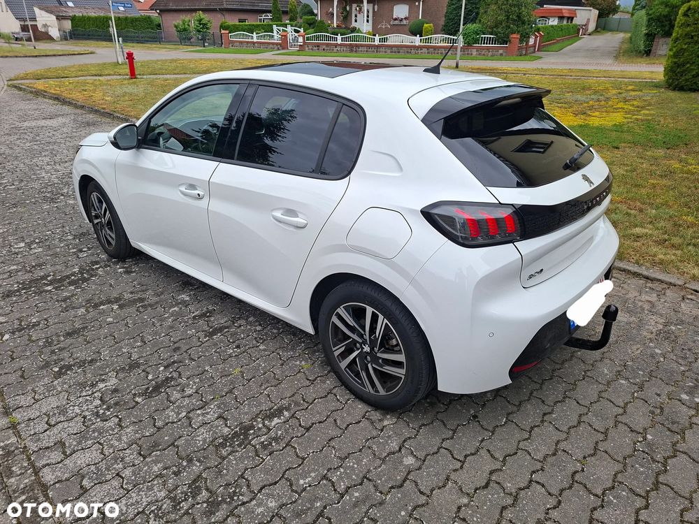 Peugeot 208 - 4
