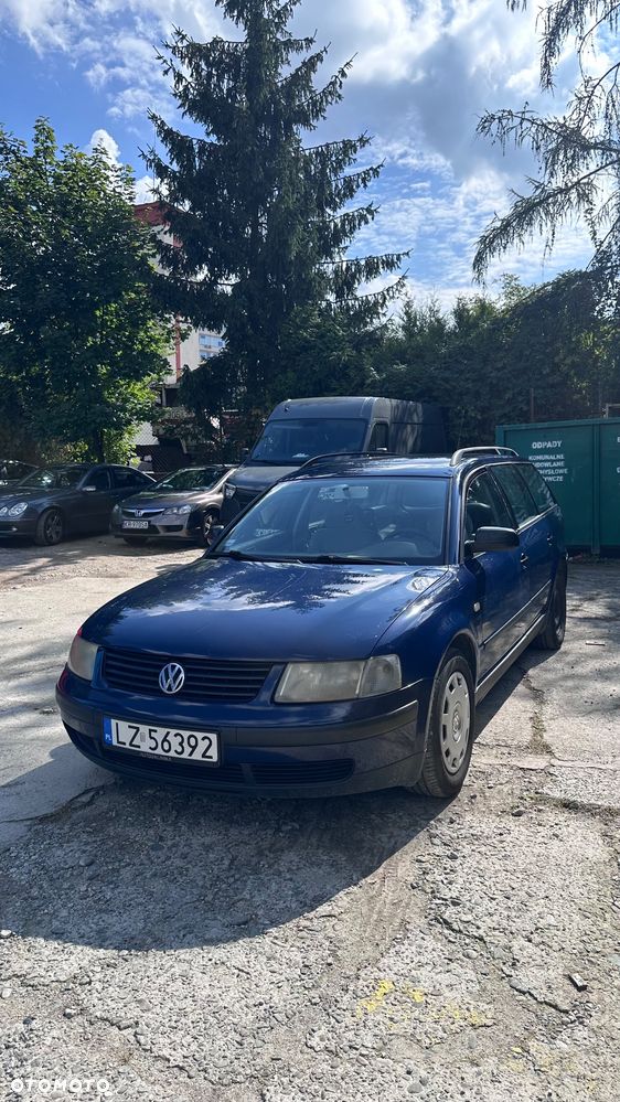 Volkswagen Passat - 2