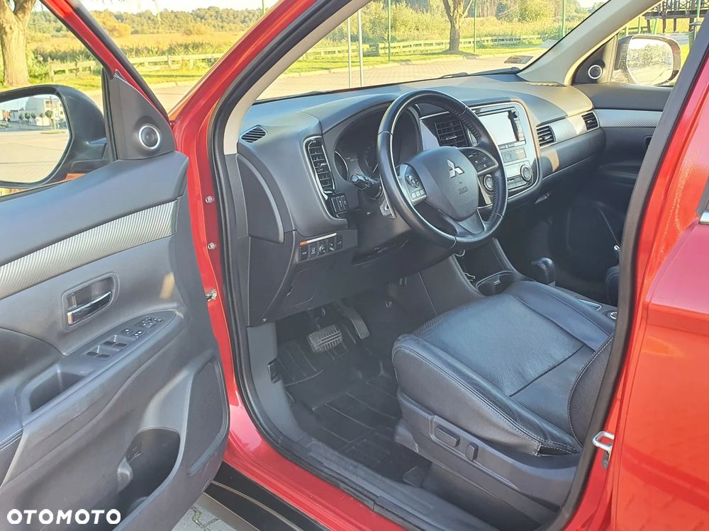 Mitsubishi Outlander 2.2 DID Instyle Navi 4WD - 15