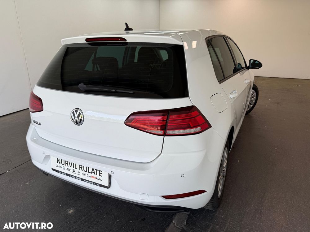 Volkswagen Golf 1.6 TDI Comfortline - 10