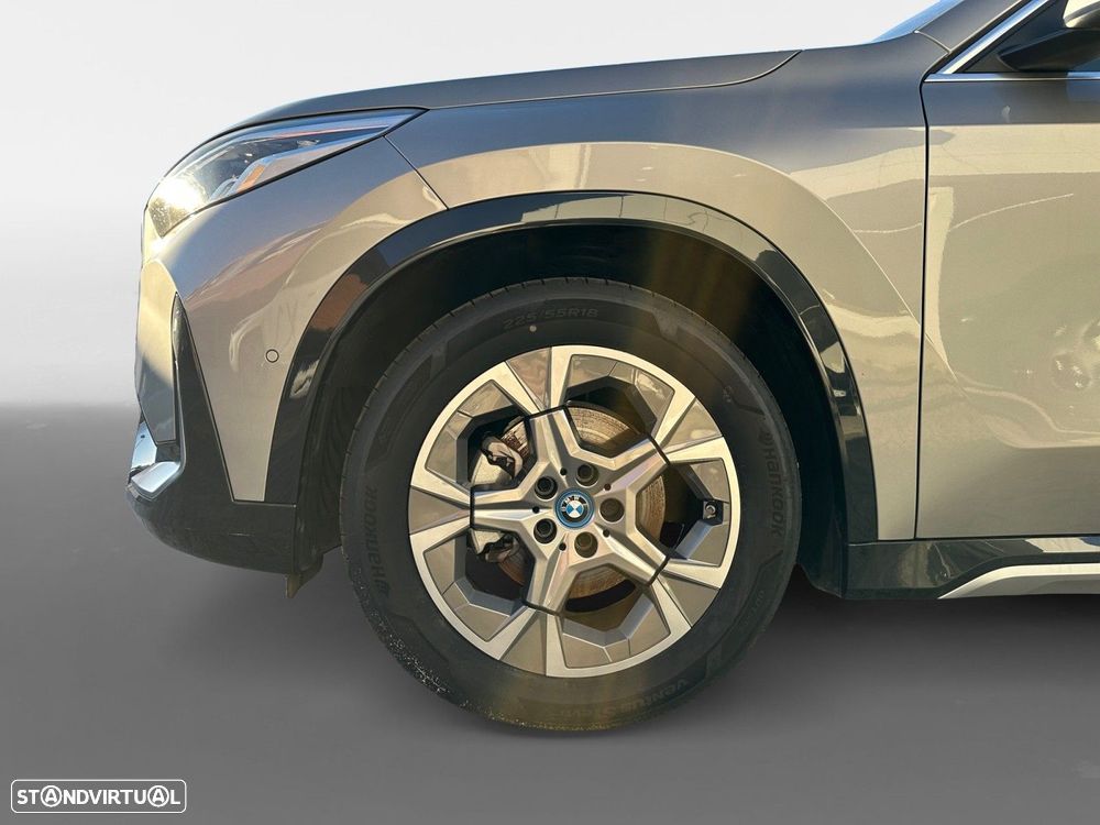 BMW iX1 eDrive20 - 14