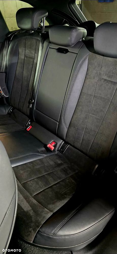 Audi A4 Allroad - 12