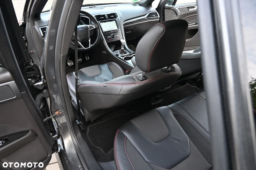 Ford Mondeo 1.5 EcoBoost ST-Line X - 36