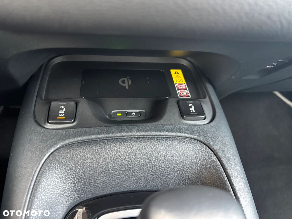 Toyota Corolla 1.8 Hybrid Comfort - 32