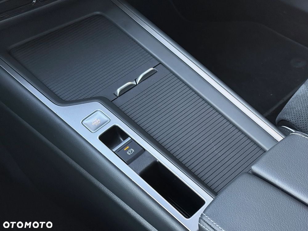 Volkswagen Passat Variant 2.0 TDI SCR Business Plus DSG - 24