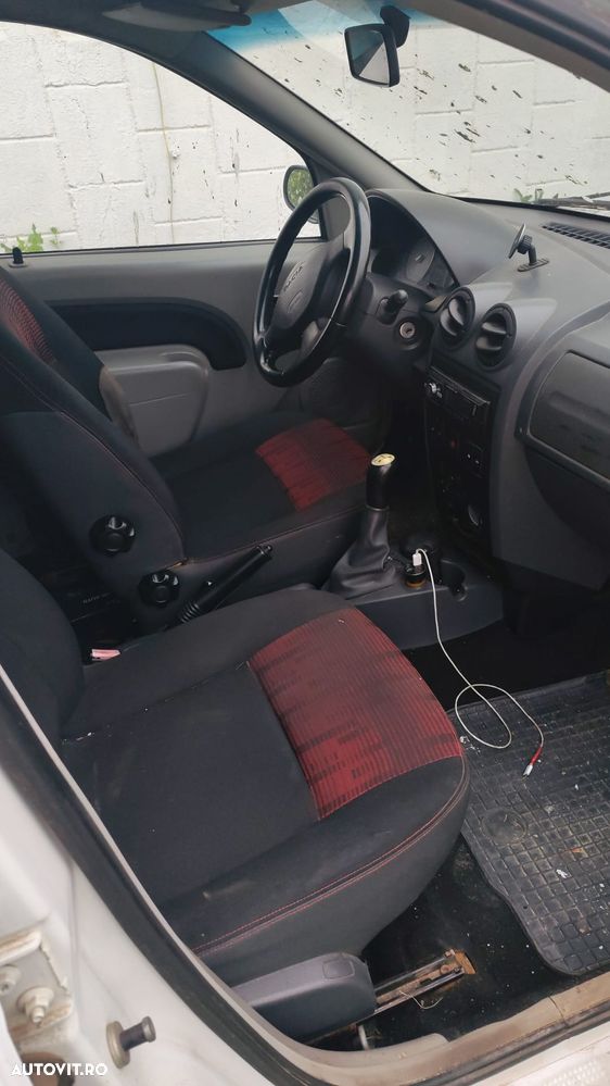 Dacia Logan Express 1.6 MPI - 5
