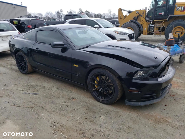 Ford Mustang 5.0 Ti-VCT V8 Black Shadow Edition