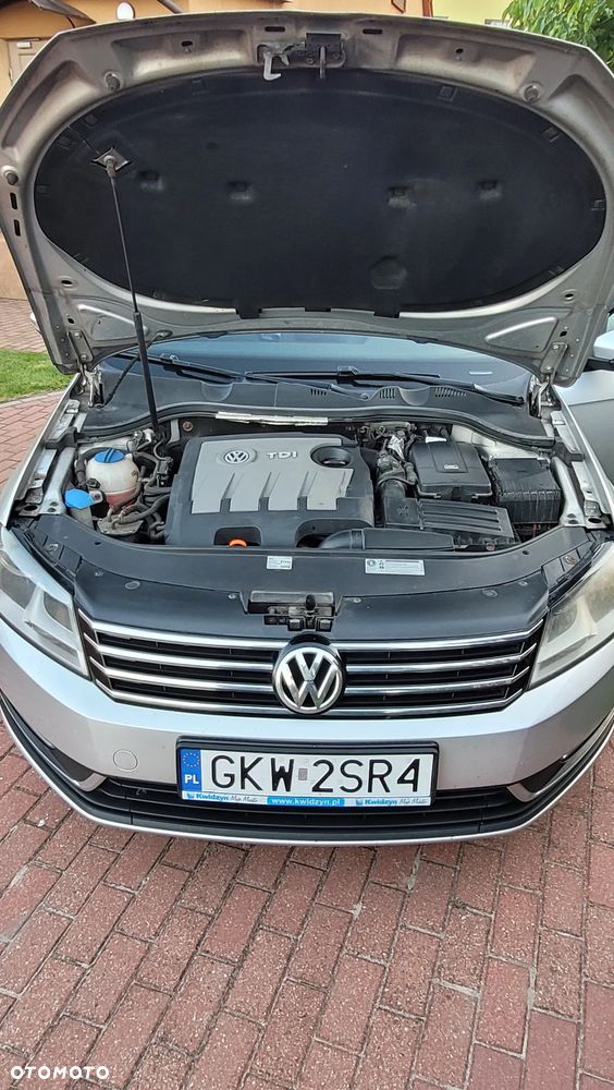Volkswagen Passat 1.6 TDI Comfortline - 4