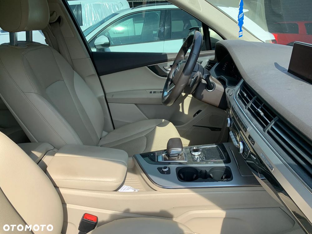 Audi Q7 3.0 TFSI Quattro Tiptronic - 23
