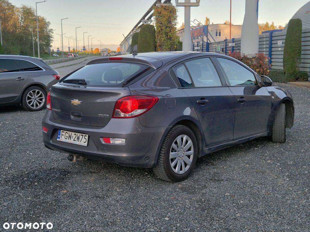 Chevrolet Cruze 1.8 LS+ - 4