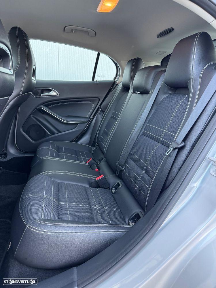 Mercedes-Benz GLA 180 CDI Urban Aut. - 13