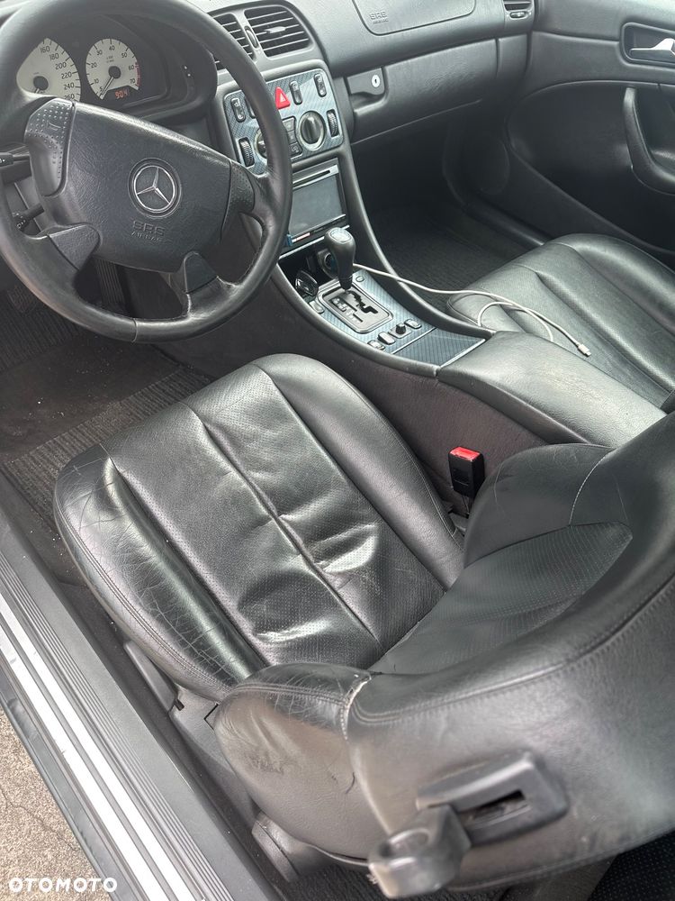 Mercedes-Benz CLK - 11