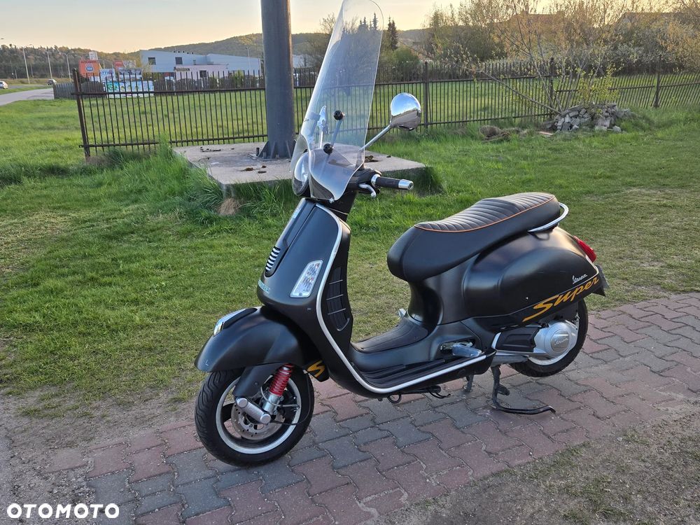 Vespa GTS - 1